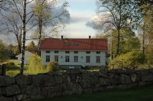 Askim prestegård sett fra kirken
