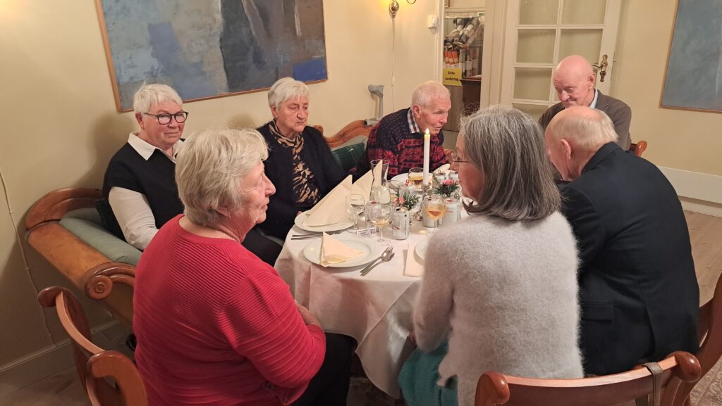 Praten går allerede før serveringen